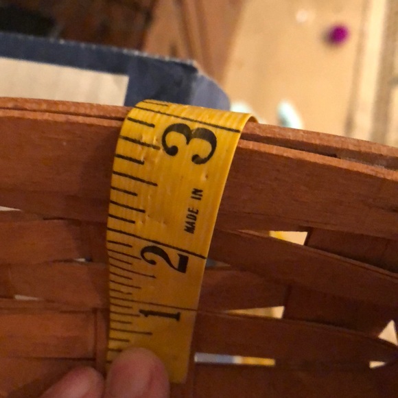 Longaberger Signed oblong cracker basket dated 1994 - Picture 12 of 13